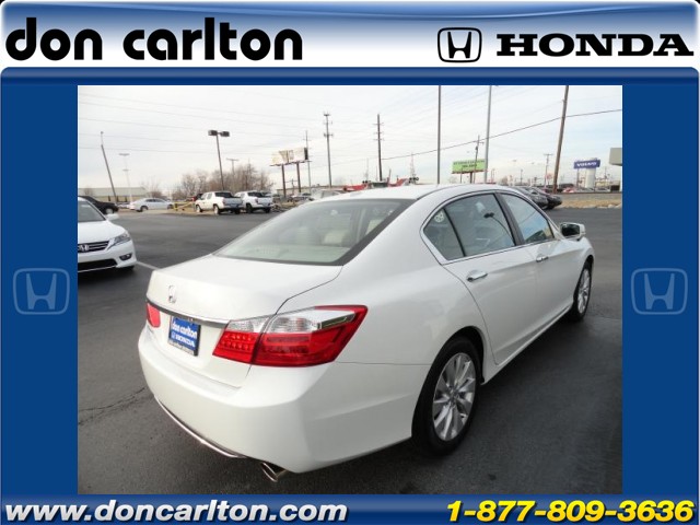 Honda Accord 2013 photo 2