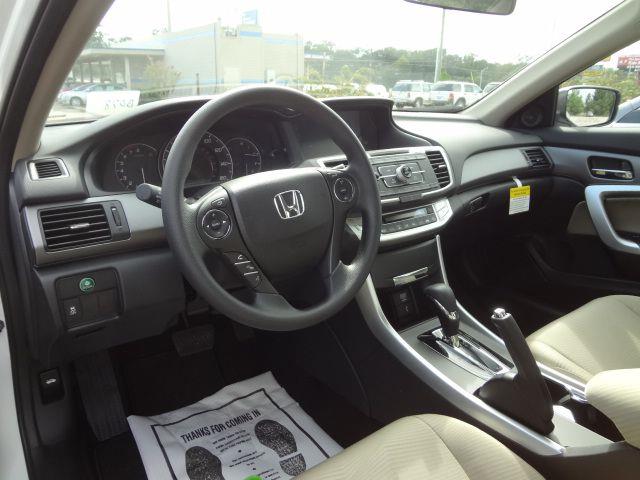 Honda Accord 2014 photo 2