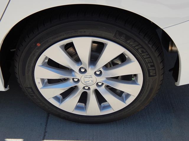 Honda Accord LS 2WD Sedan