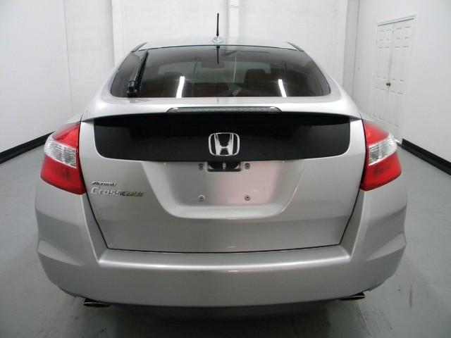 Honda Accord Crosstour 2010 photo 2