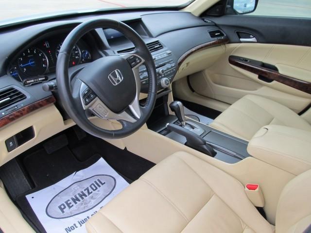 Honda Accord Crosstour 2010 photo 2