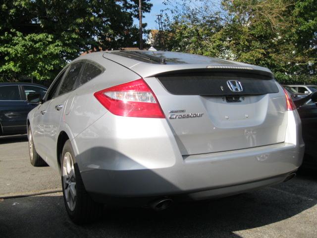 Honda Accord Crosstour 2010 photo 2