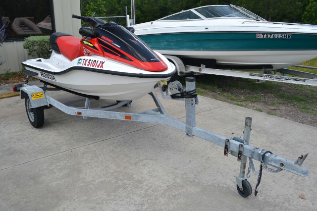 Honda Aquatrax F-12 2003 photo 1