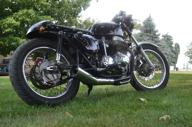 Honda CB750 1976 photo 1