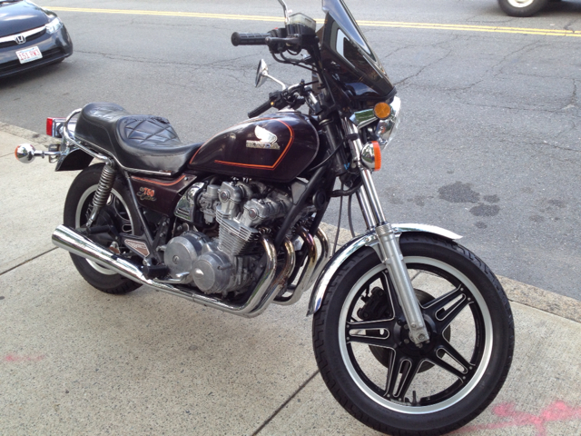 Honda CB750 1980 photo 2