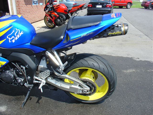 Honda CBR1000RR 2006 photo 3