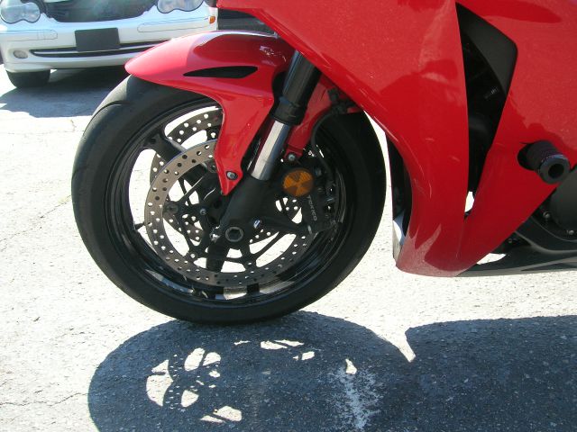 Honda CBR1000RR 2008 photo 1