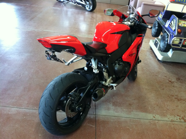 Honda CBR1000RR 2008 photo 1