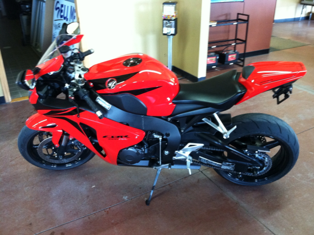 Honda CBR1000RR 2008 photo 3