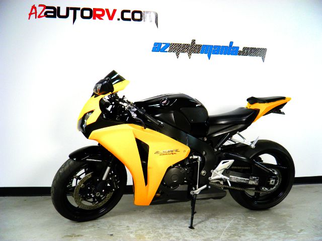 Honda CBR1000RR 2008 photo 3