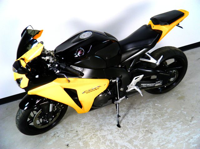 Honda CBR1000RR 2008 photo 4