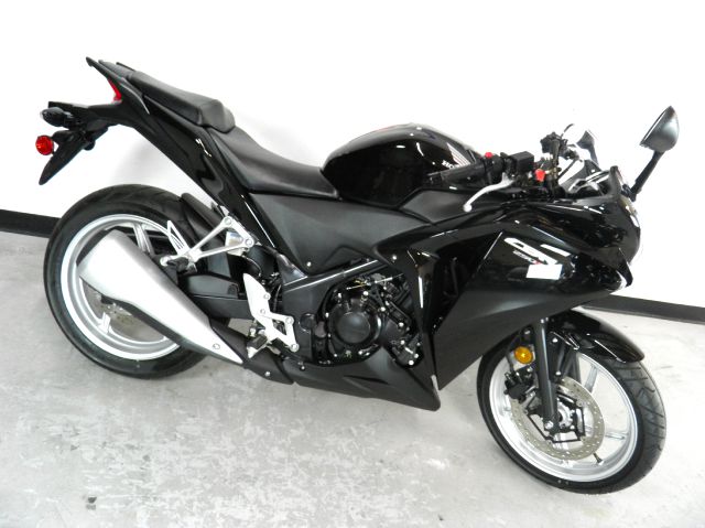 Honda CBR250R 2011 photo 4