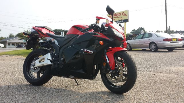 Honda CBR600RR 2011 photo 3