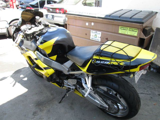Honda CBR929RR GSX Motorcycle