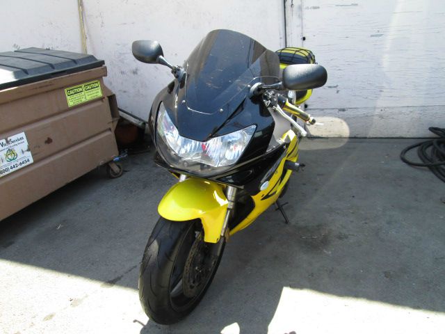 Honda CBR929RR 2000 photo 2