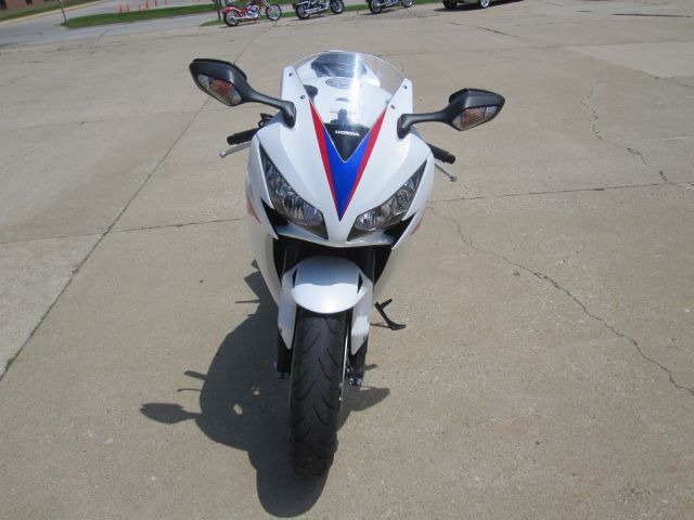 Honda CBRR1000 2012 photo 1