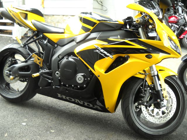 Honda CBR 1000 2006 photo 10