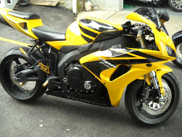 Honda CBR 1000 2006 photo 11