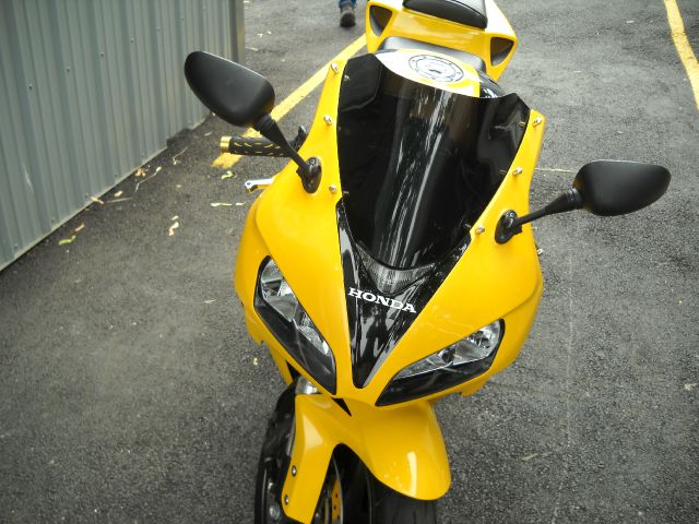 Honda CBR 1000 2006 photo 3