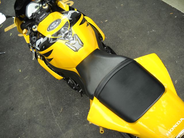 Honda CBR 1000 2006 photo 9