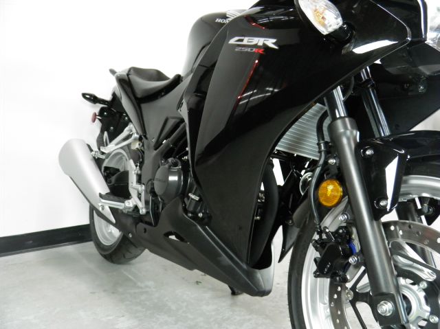 Honda CBR 250R 2012 photo 1