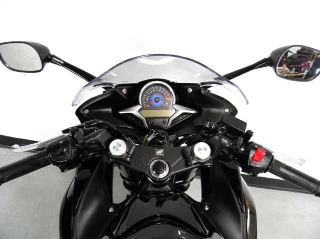 Honda CBR 250R 2012 photo 12
