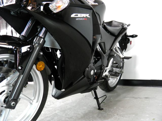 Honda CBR 250R 2012 photo 19