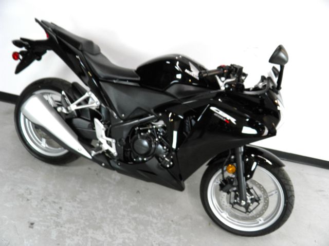 Honda CBR 250R 2012 photo 22