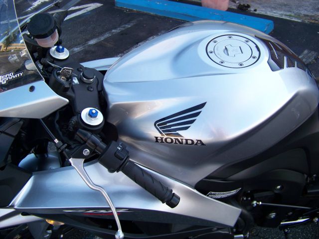 Honda CBR 600 2008 photo 3