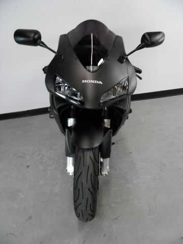 Honda CBR 600RR 2004 photo 1