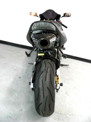 Honda CBR 600RR 2004 photo 2