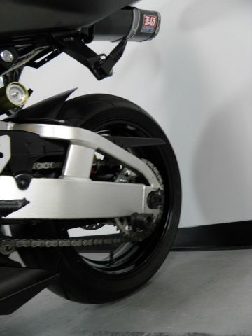 Honda CBR 600RR 2004 photo 25