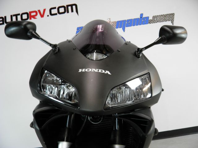 Honda CBR 600RR 2004 photo 27