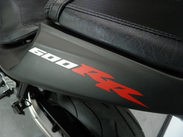 Honda CBR 600RR 2004 photo 32