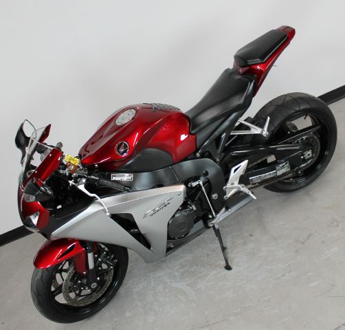 Honda CBR 600RR 2008 photo 1
