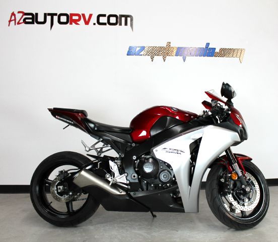 Honda CBR 600RR 2008 photo 2
