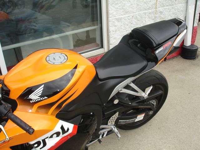 Honda CBR 600RR 2009 photo 1