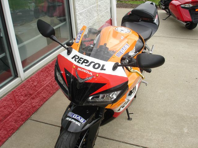 Honda CBR 600RR 2009 photo 3