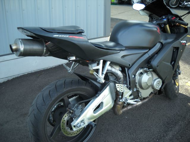 Honda CBR 600 RR6 2006 photo 2