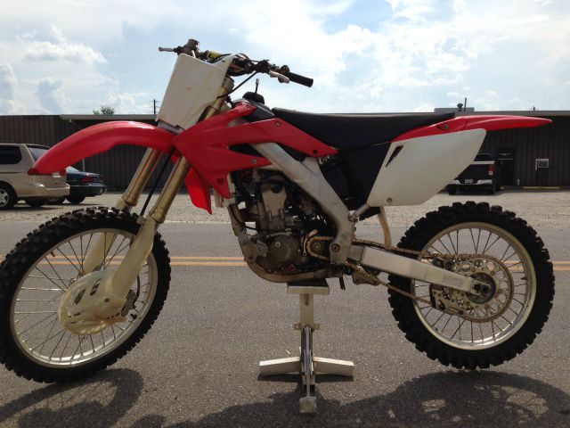 Honda CRF250R 2005 photo 1