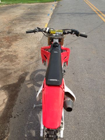 Honda CRF250R 2005 photo 3