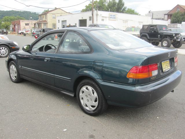 Honda Civic 4DR SE Coupe