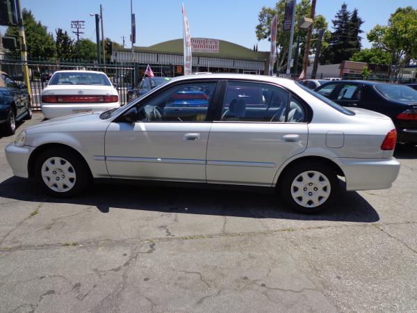 Honda Civic 2000 photo 2