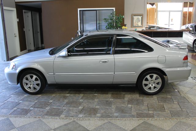 Honda Civic 4DR SE Coupe