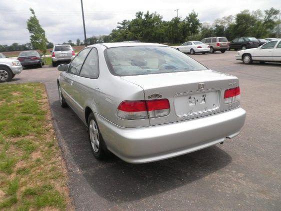 Honda Civic 2000 photo 1