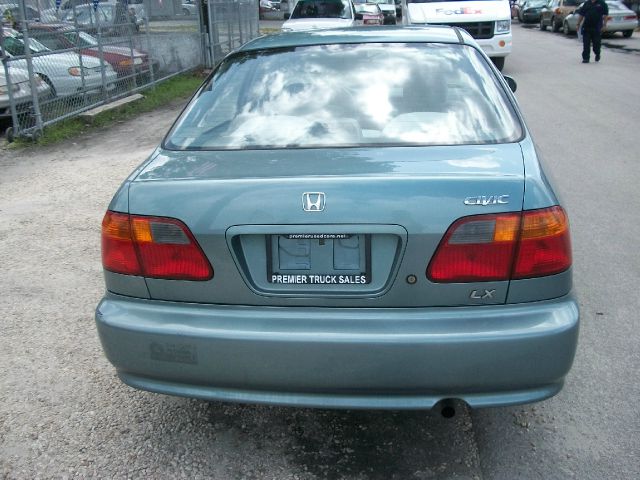 Honda Civic 2000 photo 1