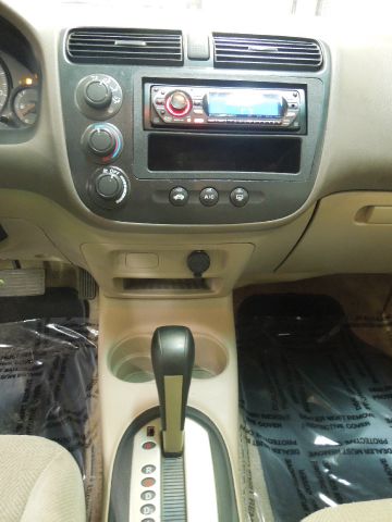 Honda Civic ZQ8 LS Sedan