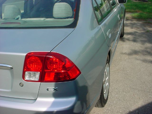 Honda Civic 2003 photo 2