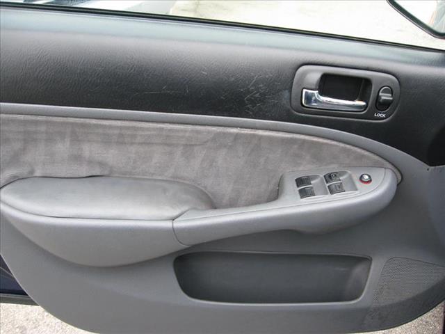 Honda Civic 2003 photo 2