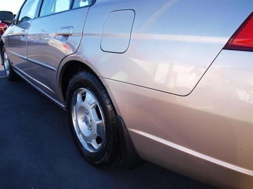 Honda Civic 2003 photo 2